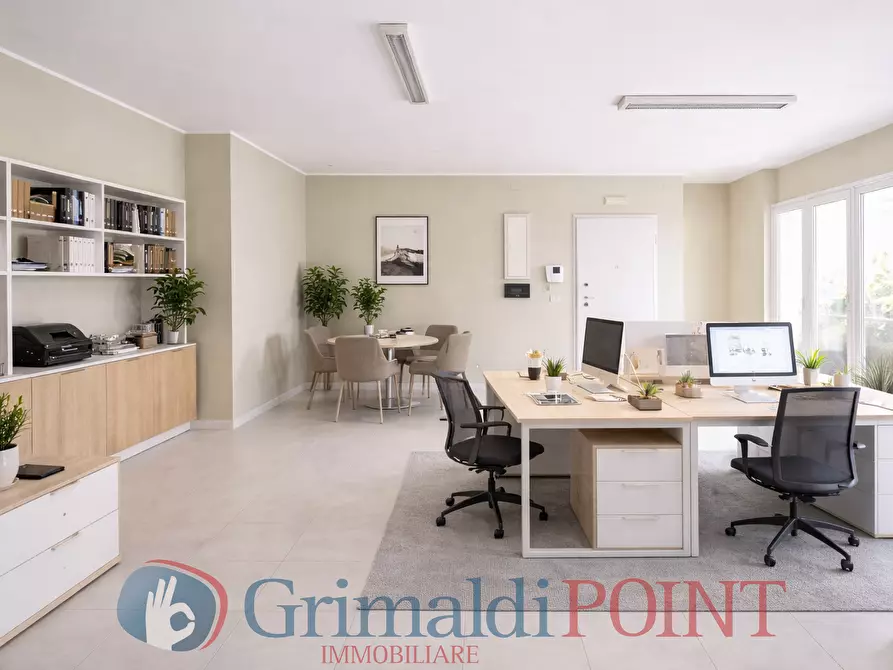 Immagine 1 di Ufficio in affitto  in Via Taranto 185 a Lecce