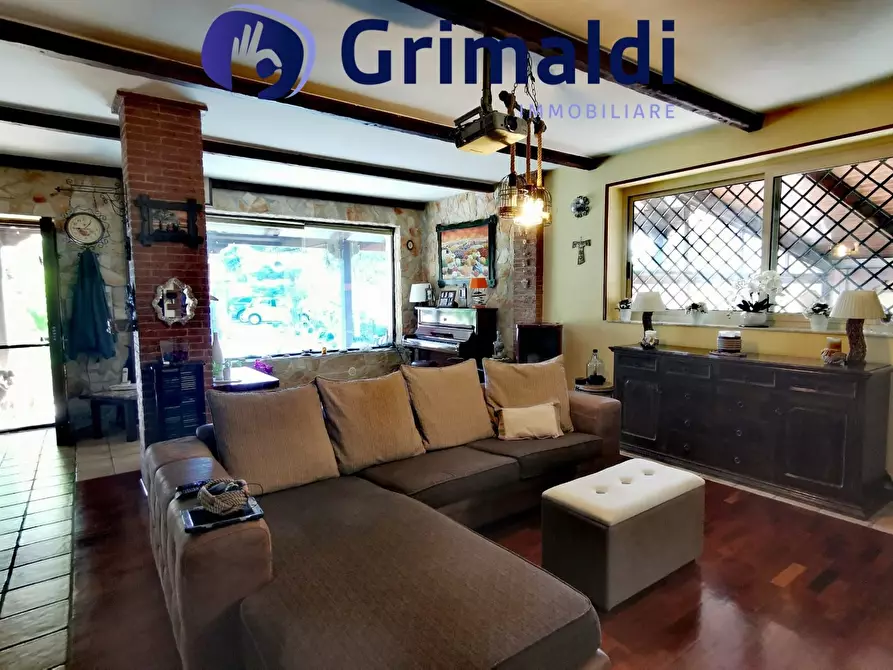 Immagine 14 di Villa in vendita  a Napoli