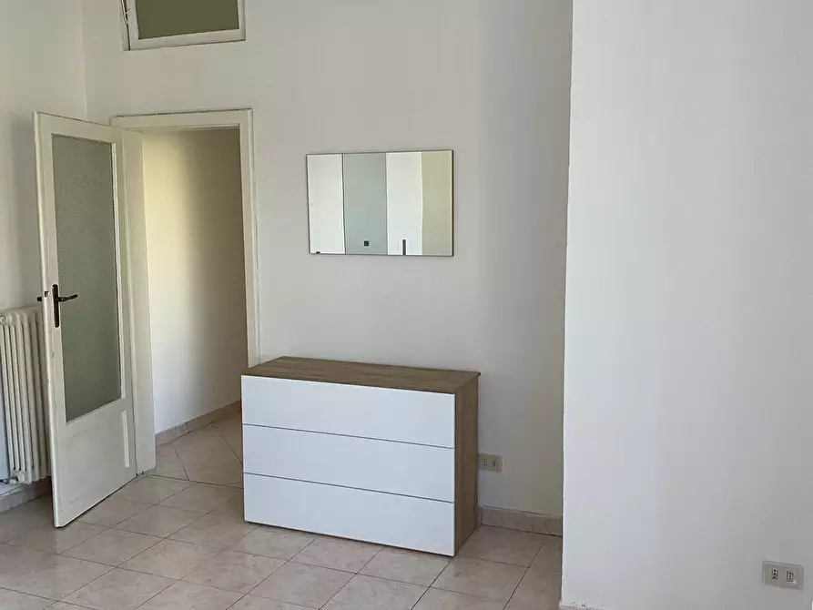 Immagine 13 di Bilocale in vendita  in Via Monte Nero 26 a Como
