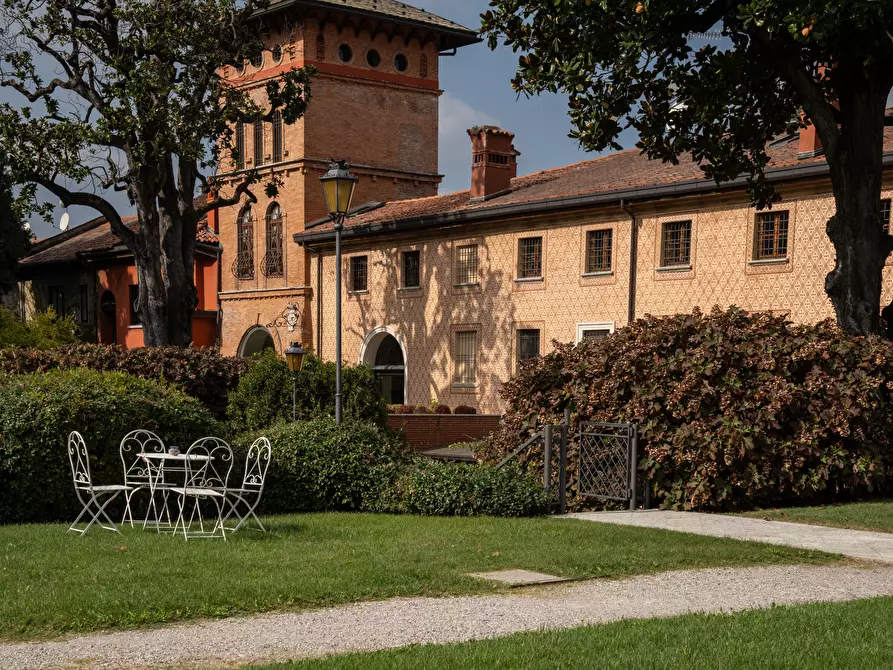 Immagine 1 di Pentalocale in affitto  in Via Vittorio Veneto 5 a Fino Mornasco