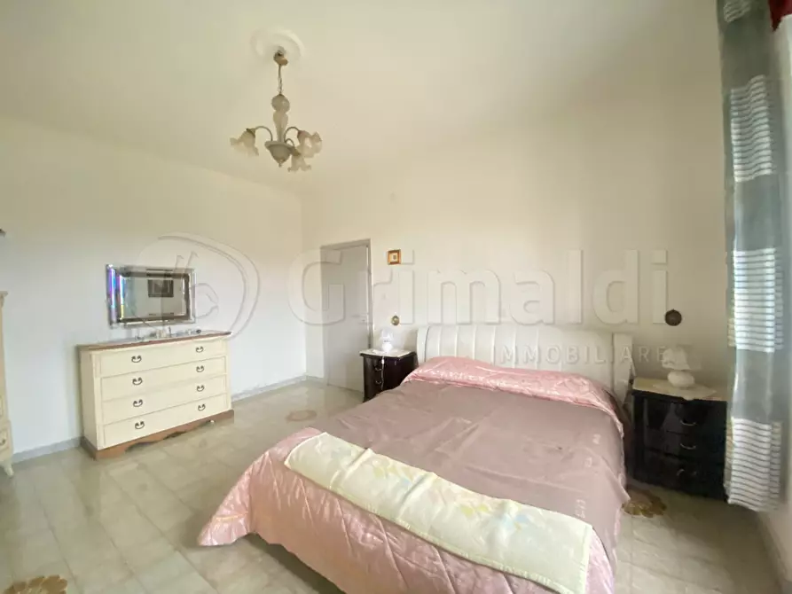 Immagine 4 di Trilocale in vendita  a Castel Volturno