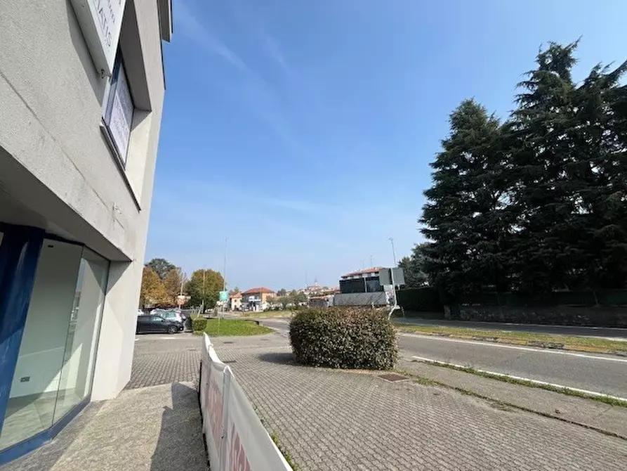 Immagine 23 di Locale commerciale in affitto  in Via Dante Alighieri 26 a Lurago D'erba