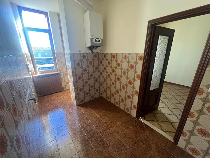 Immagine 10 di Bilocale in vendita  in Strada per Olcenengo 26 a Vercelli