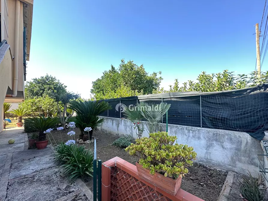 Immagine 21 di Villa in vendita  in Via G. Pastore 32 a Acerra