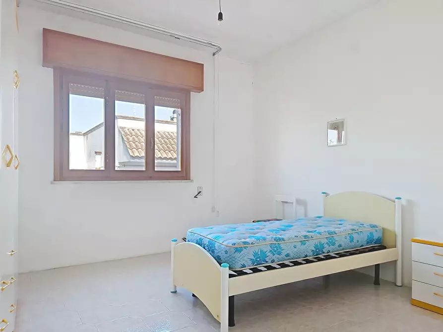 Immagine 14 di Pentalocale in vendita  in Via Fogazzaro Antonio 4 a Erchie