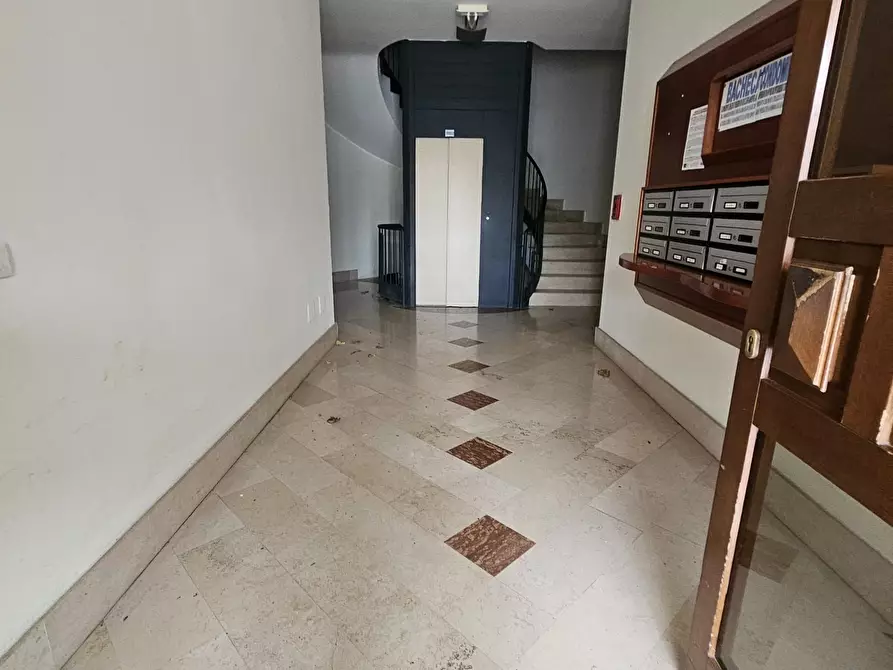 Immagine 19 di Quadrilocale in vendita  in Via Federico Zeri 3 a Lecce