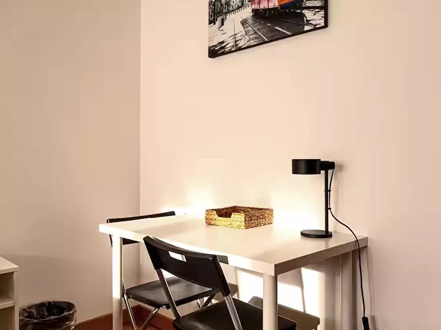 Immagine 15 di Trilocale in affitto  in Via Bronzino 6 a Milano
