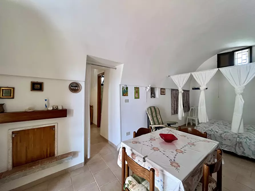 Immagine 24 di Rustico / casale in vendita  a Ostuni