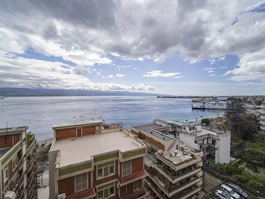 Immagine 8 di Attico in vendita  a Messina