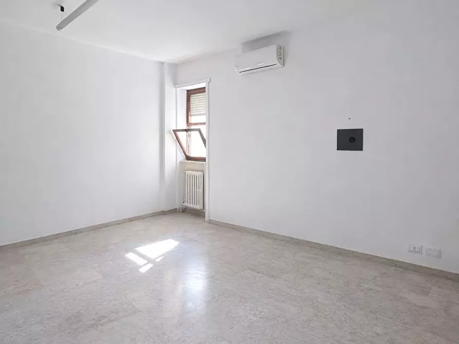 Immagine 6 di Quadrilocale in vendita  in Via Imperatore Adriano 11 a Lecce