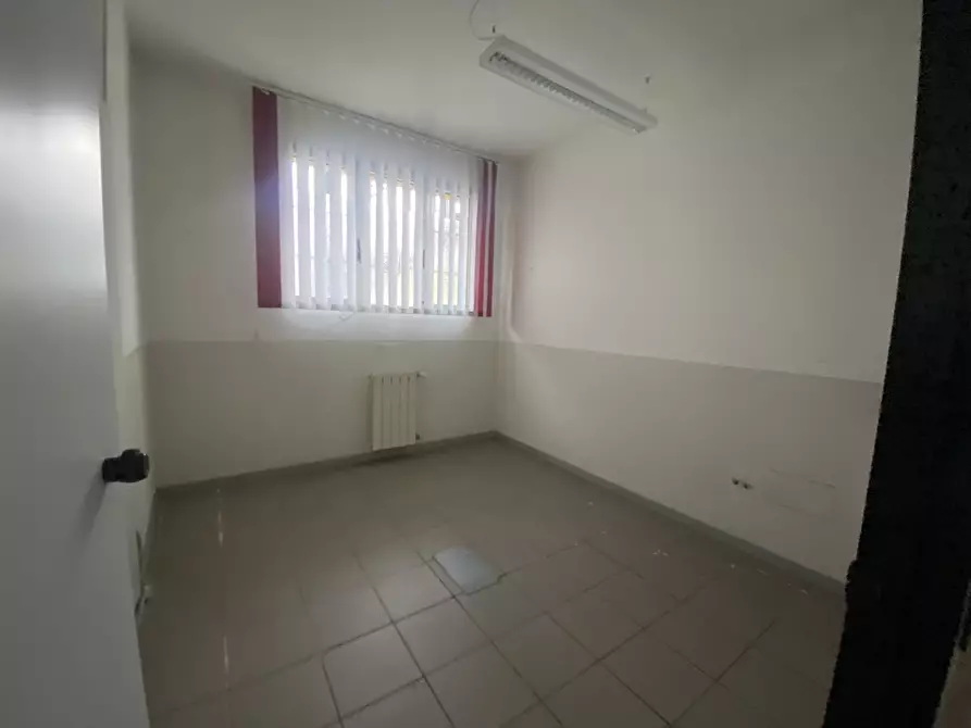 Immagine 9 di Ufficio in vendita  in Via Giuseppe Mazzini 19 a Villa Guardia
