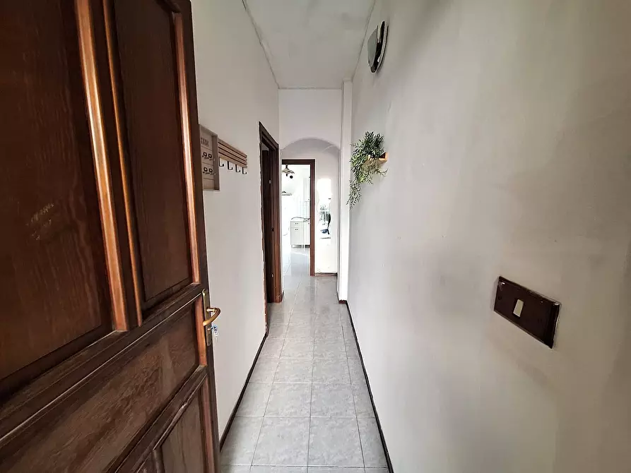 Immagine 4 di Bilocale in affitto  a Vercelli