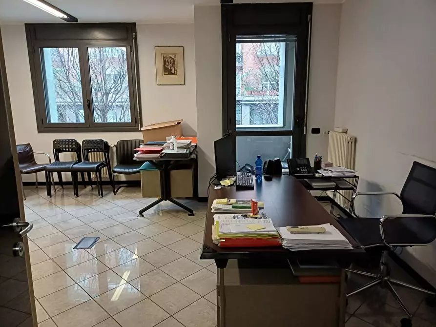 Immagine 13 di Ufficio in vendita  in VIA EINAUDI 4 a Como