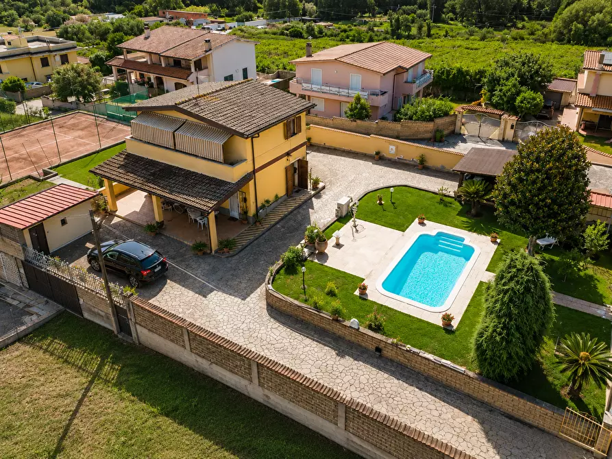 Immagine 2 di Villa in vendita  in via siracusa 7 a Nettuno