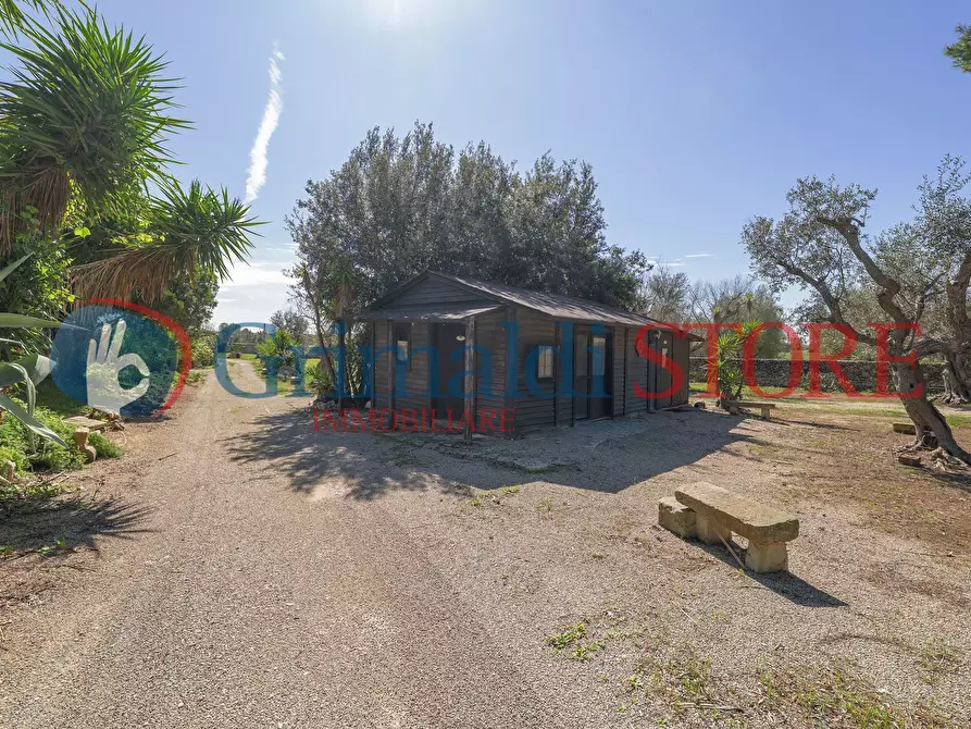 Immagine 37 di Casa indipendente in vendita  in C.S. Lu Monte 1 a Lizzanello