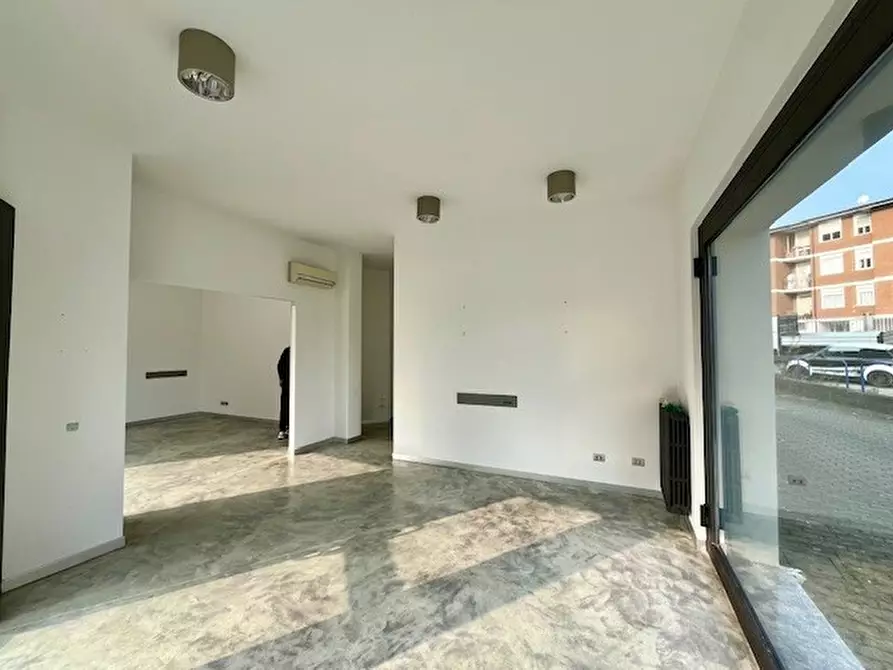 Immagine 5 di Locale commerciale in affitto  in Via Dante Alighieri 26 a Lurago D'erba