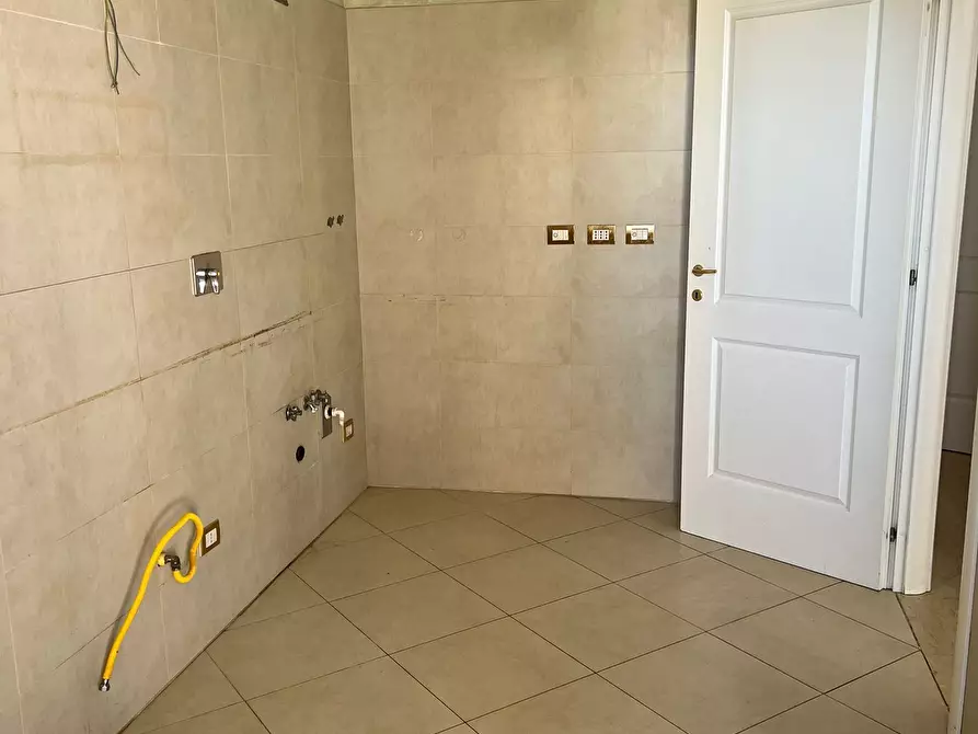 Immagine 14 di Appartamento in vendita  in Via Robert Musil a Roma