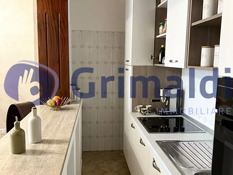 Immagine 12 di Trilocale in vendita  in Via Nettario di Casole 39 a Otranto