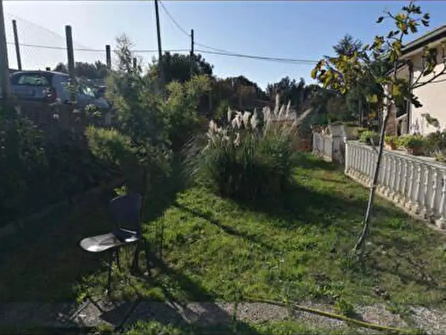 Immagine 5 di Casa indipendente in vendita  in Via delle Acacie 19 a Aprilia