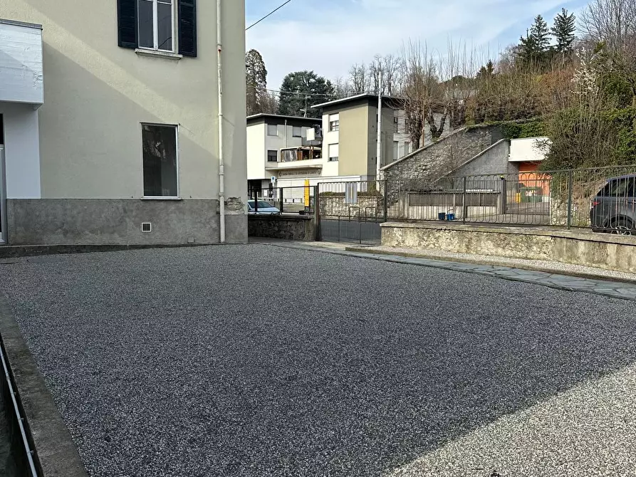 Immagine 2 di Capannone industriale in vendita  in via Canturina 5 a Capiago Intimiano