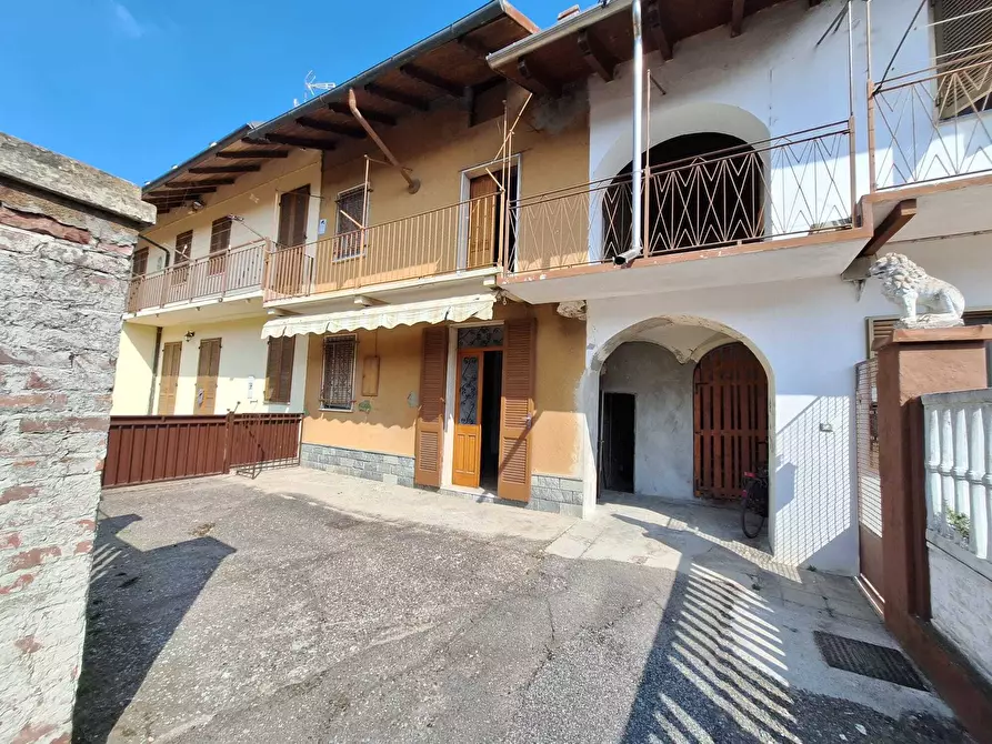 Immagine 2 di Casa indipendente in vendita  in Via Vittorio Veneto 5 a Prarolo