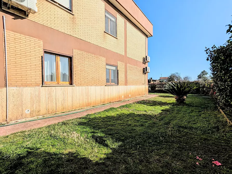 Immagine 17 di Villa in vendita  in Via Granieri 56 a Nettuno