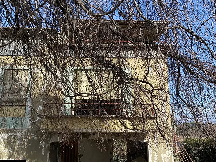 Immagine 13 di Villa in vendita  in Via Fiume a Inverigo