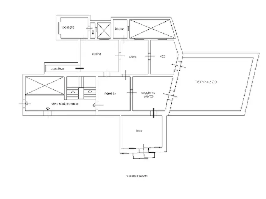 Immagine 16 di Pentalocale in vendita  in Vico dei Fieschi 2 a Lecce