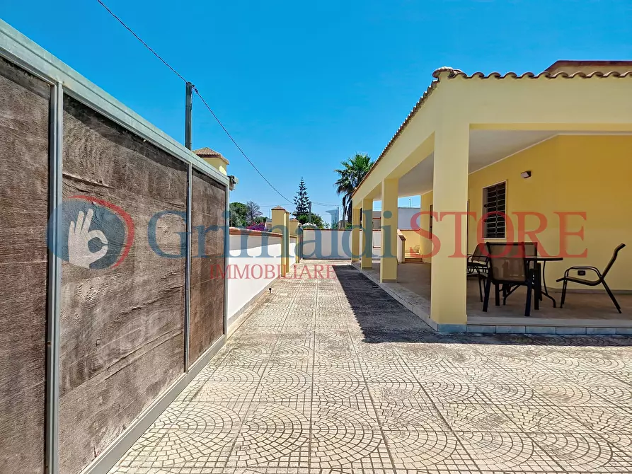 Immagine 14 di Villa in vendita  a Manduria