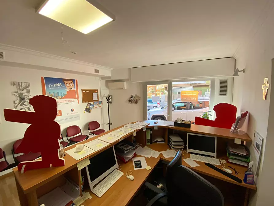 Immagine 3 di Locale commerciale in affitto  in Via Francesco Breschi 28 a Anzio