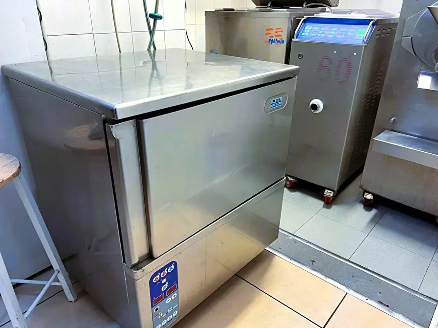 Immagine 39 di Bar / Ristorante in vendita  in Viale Romagna 10 a Milano
