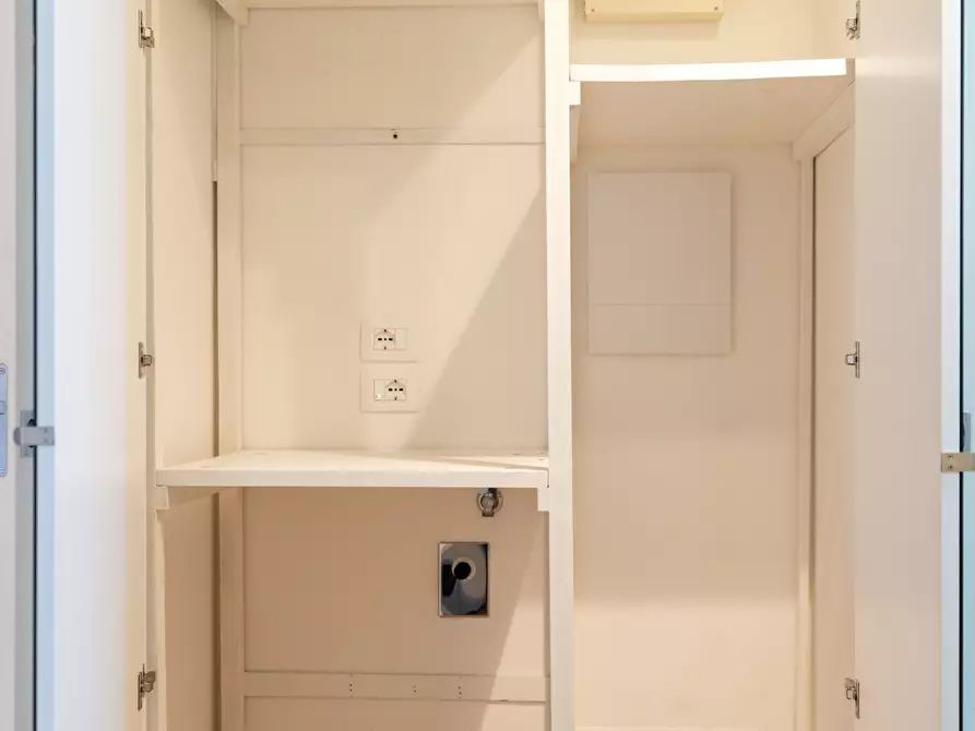 Immagine 48 di Bilocale in vendita  in Via Oronzo de Donno 5 a Lecce