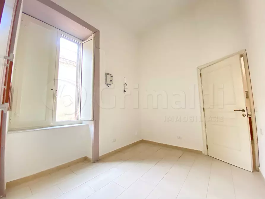 Immagine 6 di Bilocale in vendita  a Giugliano In Campania