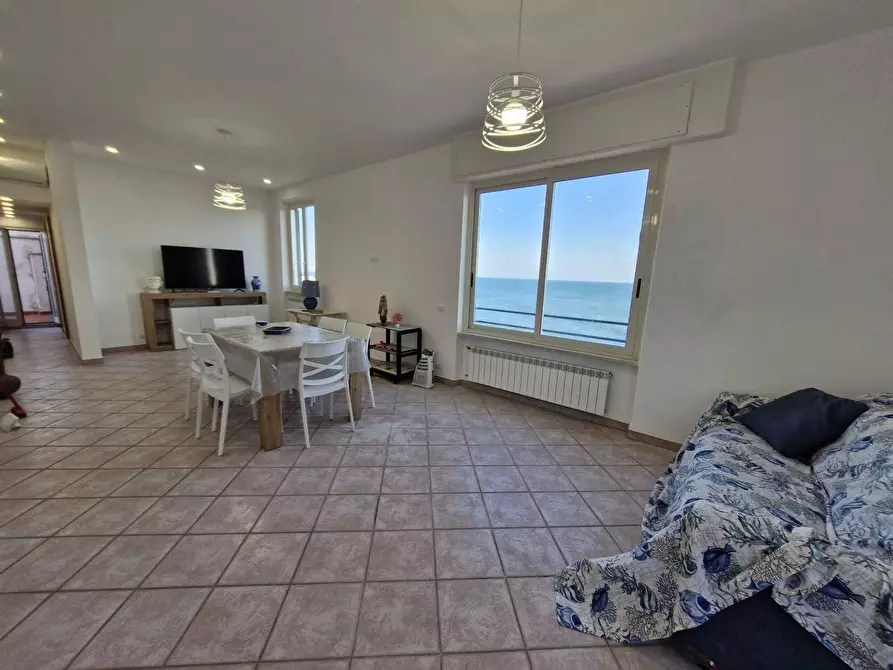 Immagine 8 di Quadrilocale in affitto  in Via Molo Innocenziano 44 a Anzio