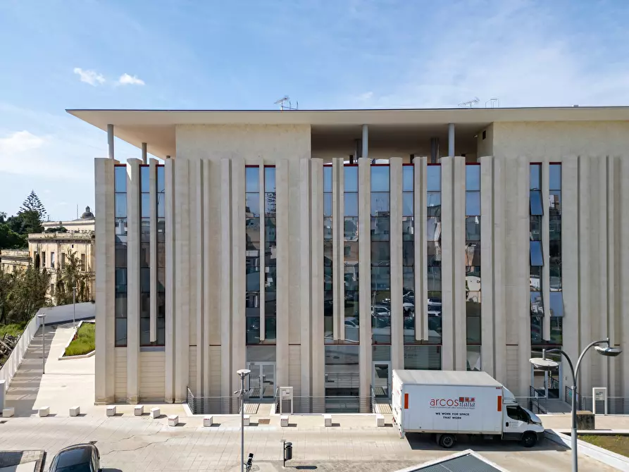 Immagine 49 di Ufficio in vendita  in Via Colonnello Archimede Costadura 2C a Lecce