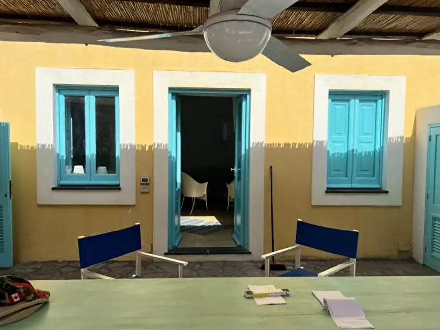 Immagine 10 di Casa indipendente in vendita  in via Umberto I 1 a Santa Marina Salina