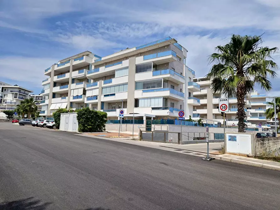 Immagine 20 di Appartamento in vendita  in Via Giacomo Puccini a Monopoli