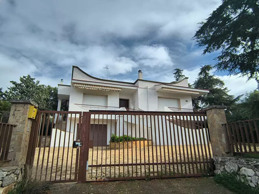 Immagine 1 di Villa in vendita  in C.da Monte Cipolla a Castellana Grotte