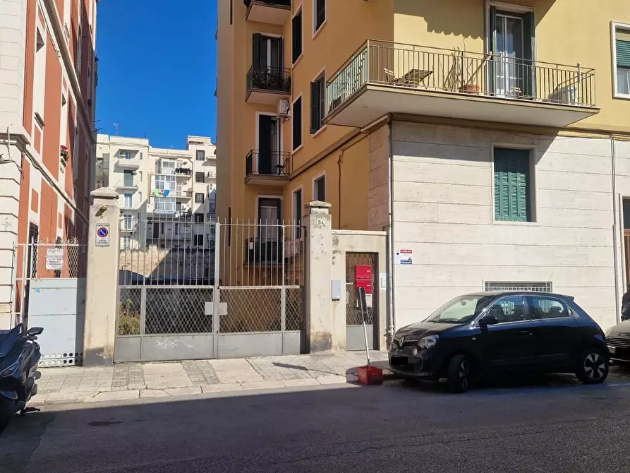 Immagine 1 di Ufficio in vendita  in Via Emanuele Mola 54 a Bari