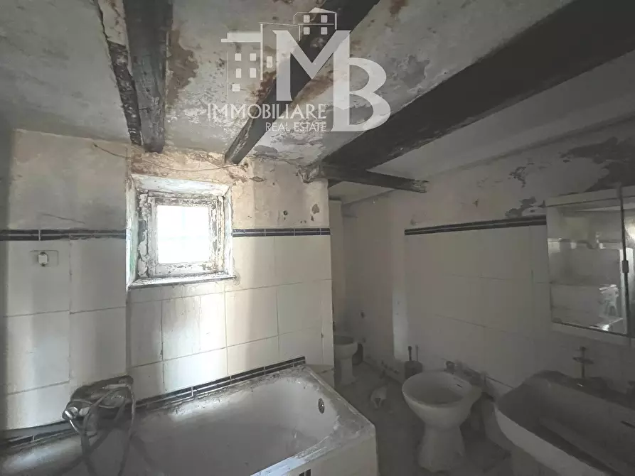 Immagine 40 di Bilocale in vendita  in Via Chiesa Vecchia di Bana 18/A a Camogli