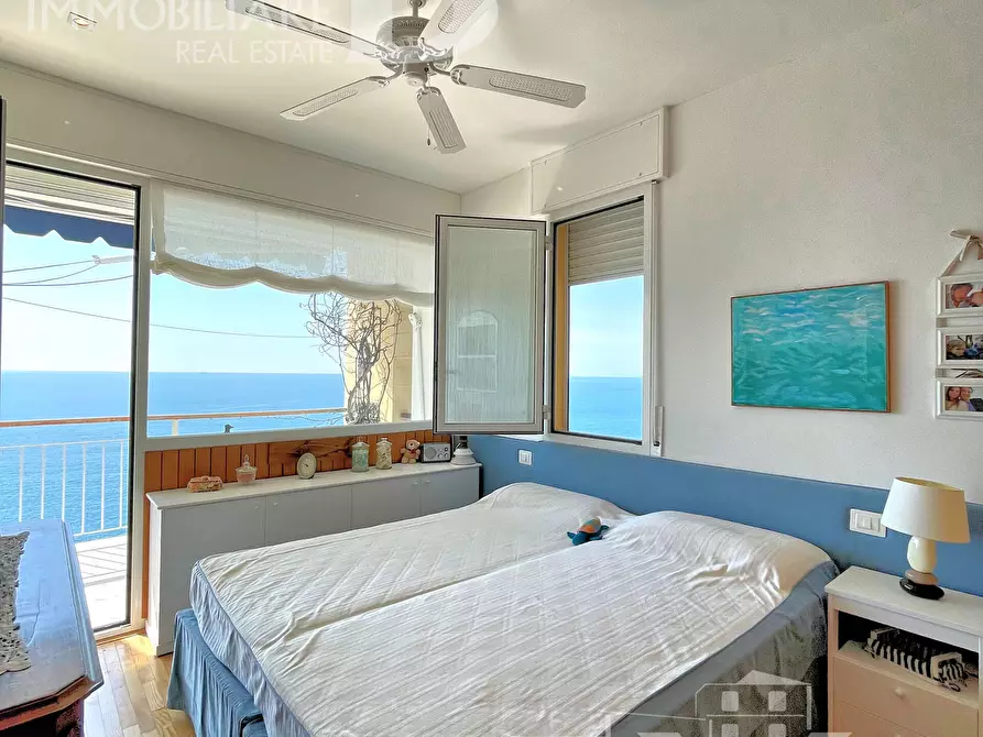 Immagine 46 di Attico in vendita  in Via Alla Torre 2 a Sori