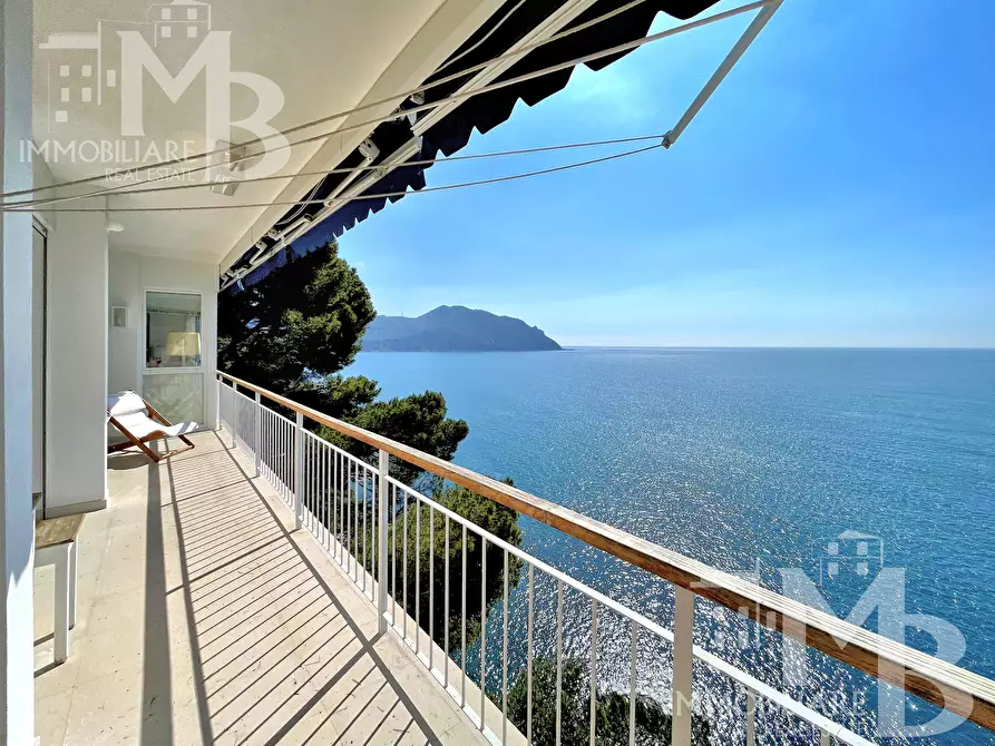 Immagine 37 di Attico in vendita  in Via Alla Torre 2 a Sori