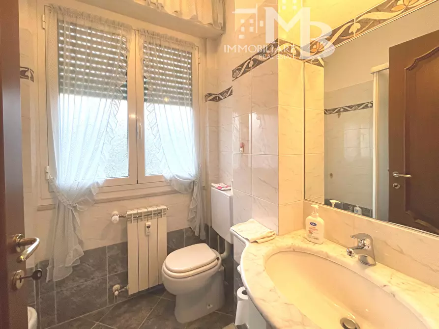 Immagine 45 di Trilocale in vendita  in Via Valleverde 9 a Recco