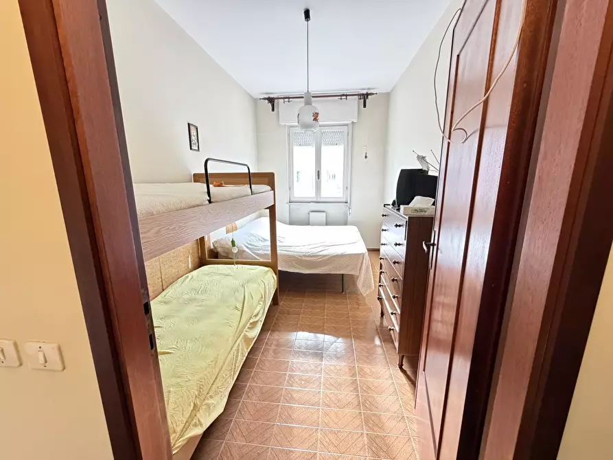 Immagine 10 di Quadrilocale in vendita  a Sarzana