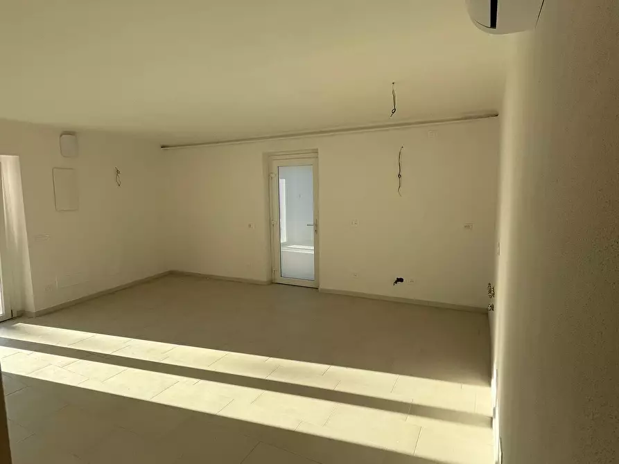 Immagine 3 di Quadrilocale in vendita  a Sarzana