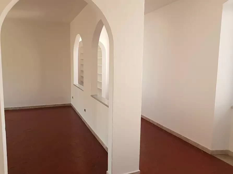 Immagine 13 di Quadrilocale in affitto  a Sarzana