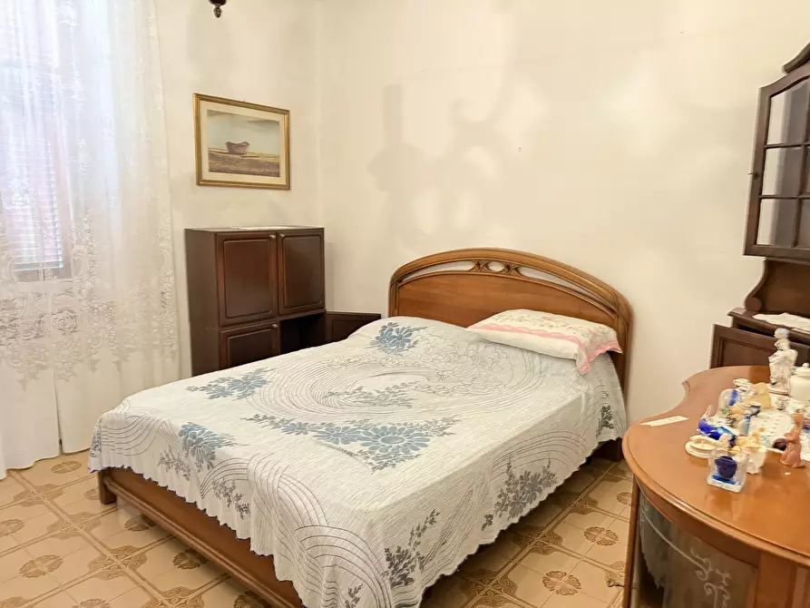 Immagine 19 di Casa indipendente in vendita  a Sarzana