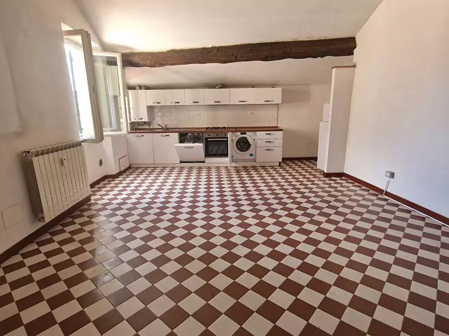 Immagine 45 di Quadrilocale in affitto  a Sarzana