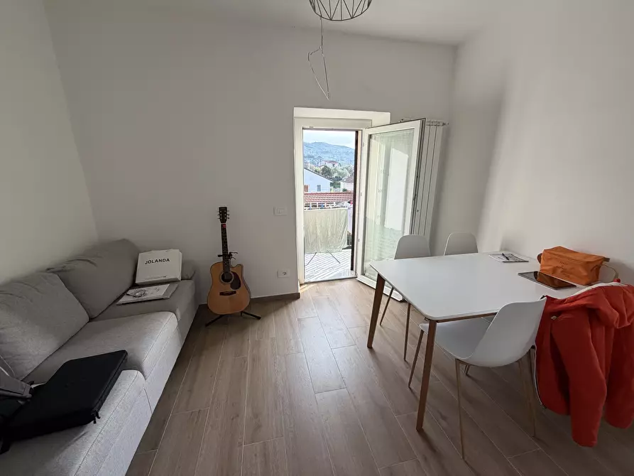 Immagine 1 di Trilocale in affitto  in via paternò a Sarzana