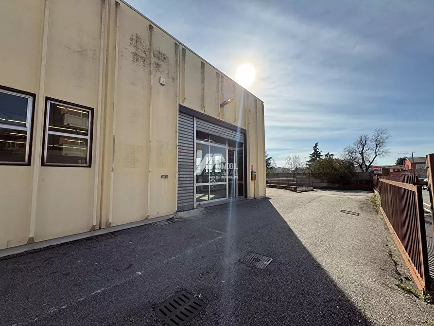 Immagine 10 di Attività artigianale in affitto  in Via Orzinuovi a Brescia